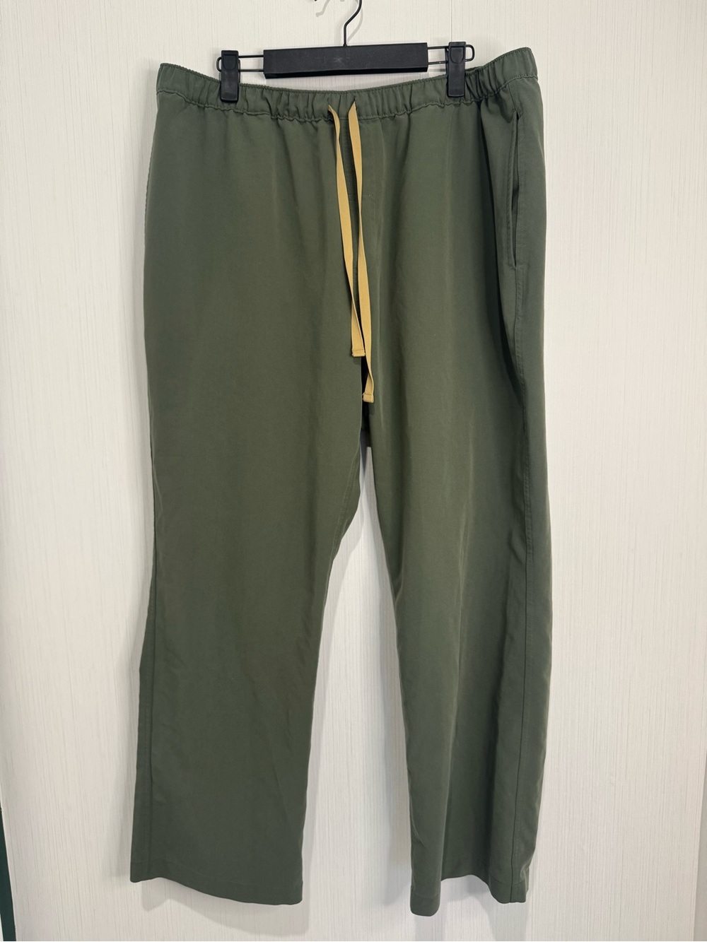 FIGS Pisco Scrub Pant. XL Short. Green. No flaws noted.